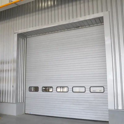 Porte de garage sectionnelle isolée d'entrepôt 50 mm-80 mm